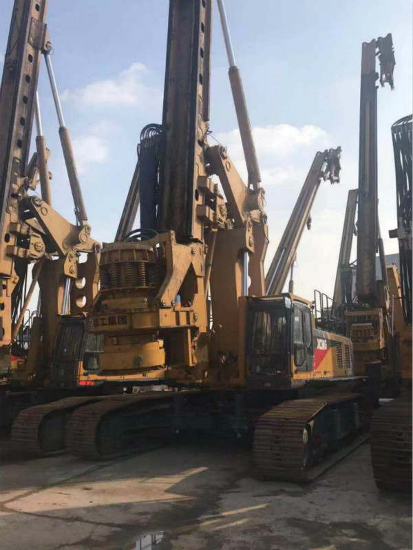 辛苦一整年，是時候買臺徐工旋挖機犒勞一下自己了.jpg