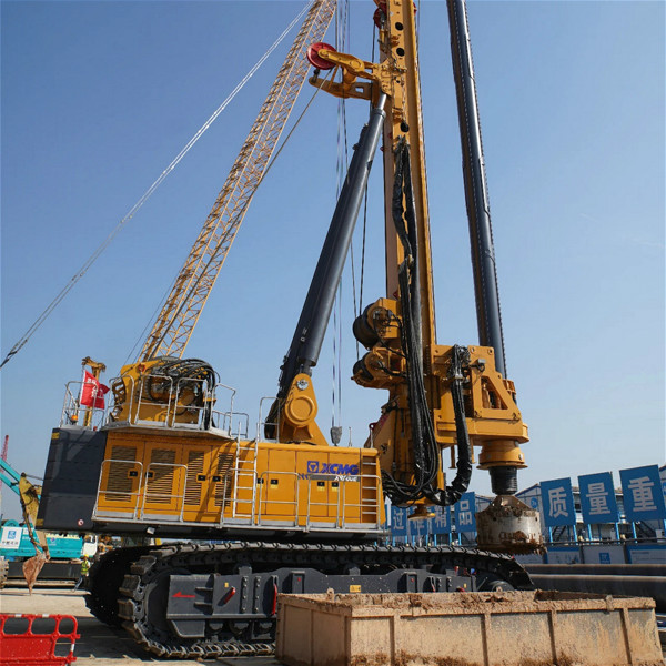 158MPa硬巖旋挖機(jī)施工，徐工XR400D.jpg